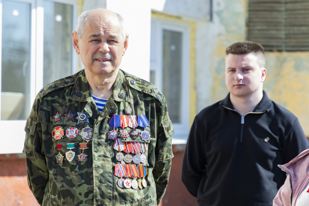 Первые мемориальные доски в рамках акции «Рабочее место Героя» открылись в Луганской Народной Республике