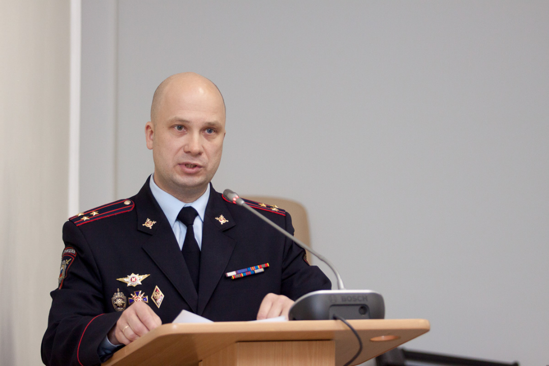 Задачи по обеспечению правопорядка и безопасности во время новогодних праздников обсудили члены антитеррористической комиссии Псковской области