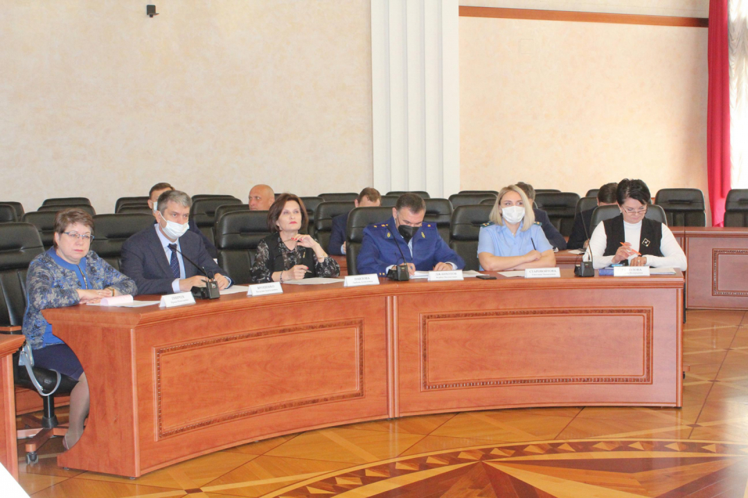Состоялось совместное заседание антитеррористической комиссии и оперативного штаба в Еврейской автономной области