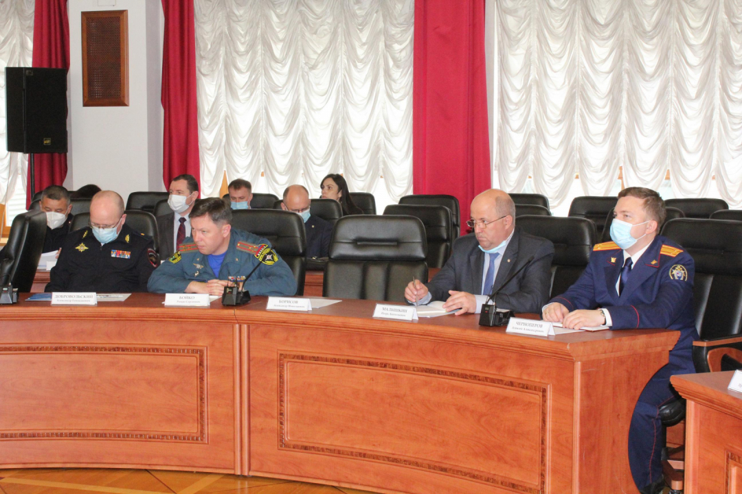 Состоялось совместное заседание антитеррористической комиссии и оперативного штаба в Еврейской автономной области