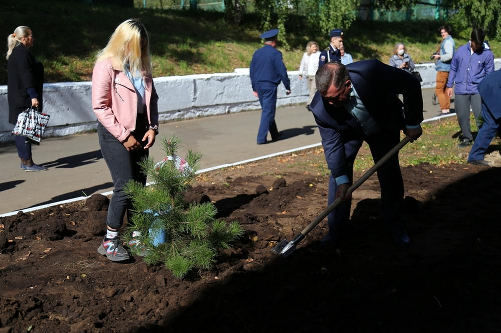 На территории Удмуртской Республики проведены памятные мероприятия, приуроченные ко Дню солидарности в борьбе с терроризмом