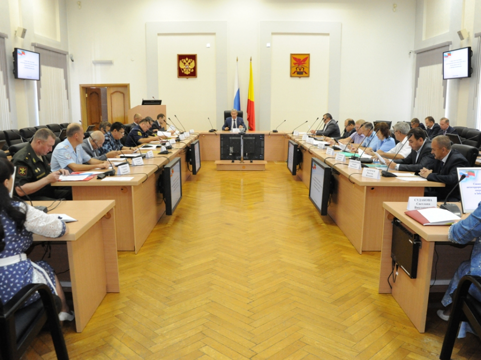 Участники совместного заседания антитеррористической комиссии и оперативного штаба в Забайкальском крае
