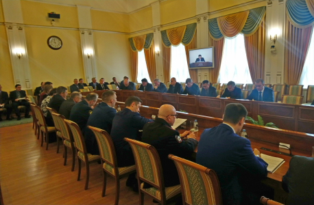 Антитеррористическая комиссия и оперативный штаб в Мурманской области обсудили меры по обеспечению безопасности в период майских праздников