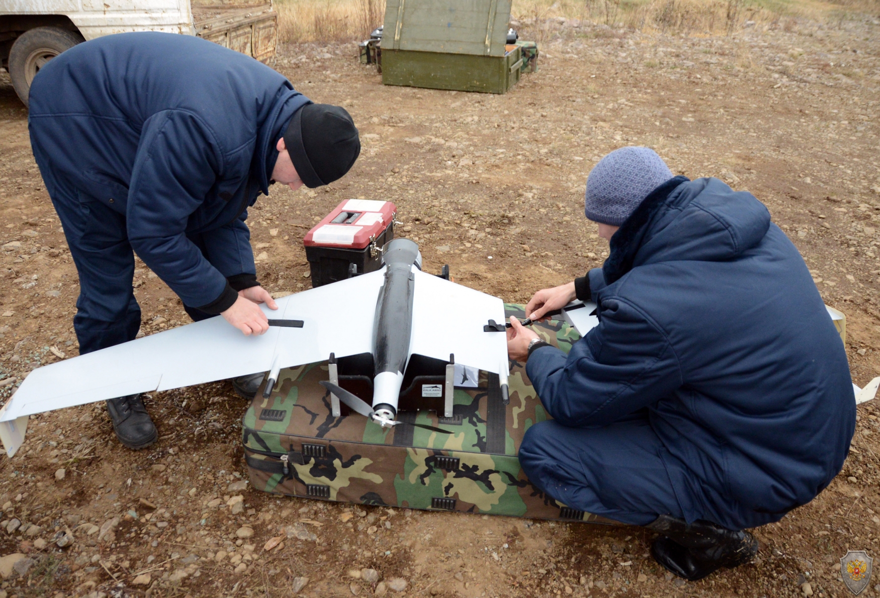 Подготовка к вылету беспилотного летательного аппарата, входящего в состав авиационной группы оперативного штаба в Хабаровском крае