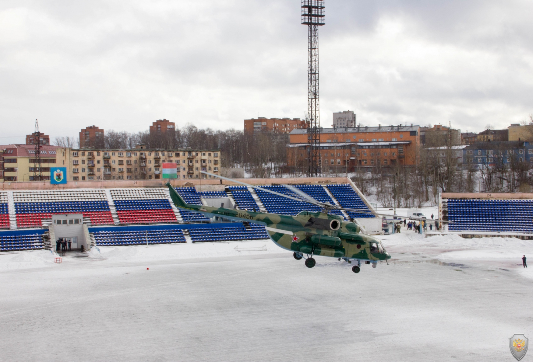 Эвакуация «пострадавших» вертолетом 1 отдельного авиационного отряда ФСБ России