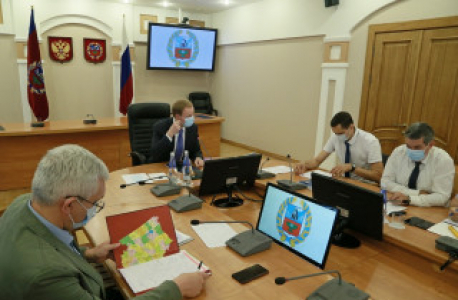 Вопросы обеспечения антитеррористической защищенности объектов торговли, культуры и здравоохранения обсудили в Алтайском крае