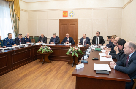 Прошло совместное заседание Координационного совещания по обеспечению правопорядка и Антитеррористической комиссии в Карачаево-Черкесской Республике