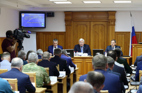 Губернатор Томской области провел совместное заседание АТК, оперативного штаба и совета безопасности региона