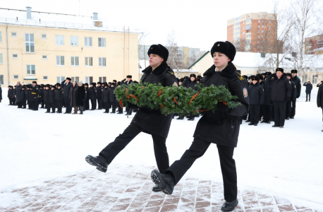 Урок мужества и торжественный митинг прошли в Архангельском морском кадетском корпусе по случаю Дня защитника Отечества