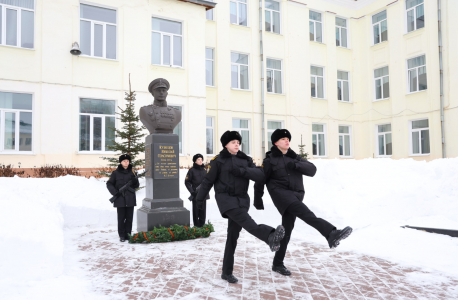 Урок мужества и торжественный митинг прошли в Архангельском морском кадетском корпусе по случаю Дня защитника Отечества