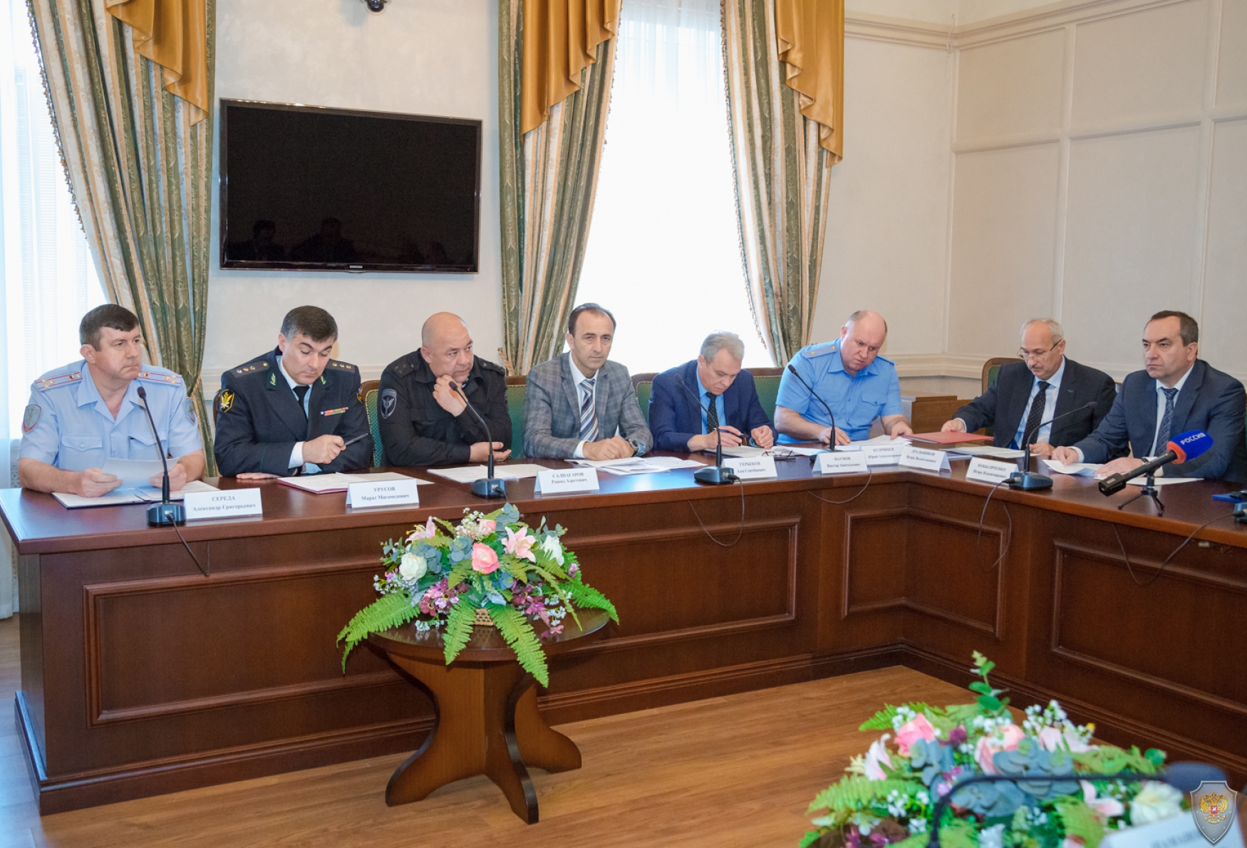 Глава Карачаево-Черкесии Рашид Темрезов провел очередное совместное заседание Антитеррористической комиссии и Оперативного штаба в Карачаево-Черкесии