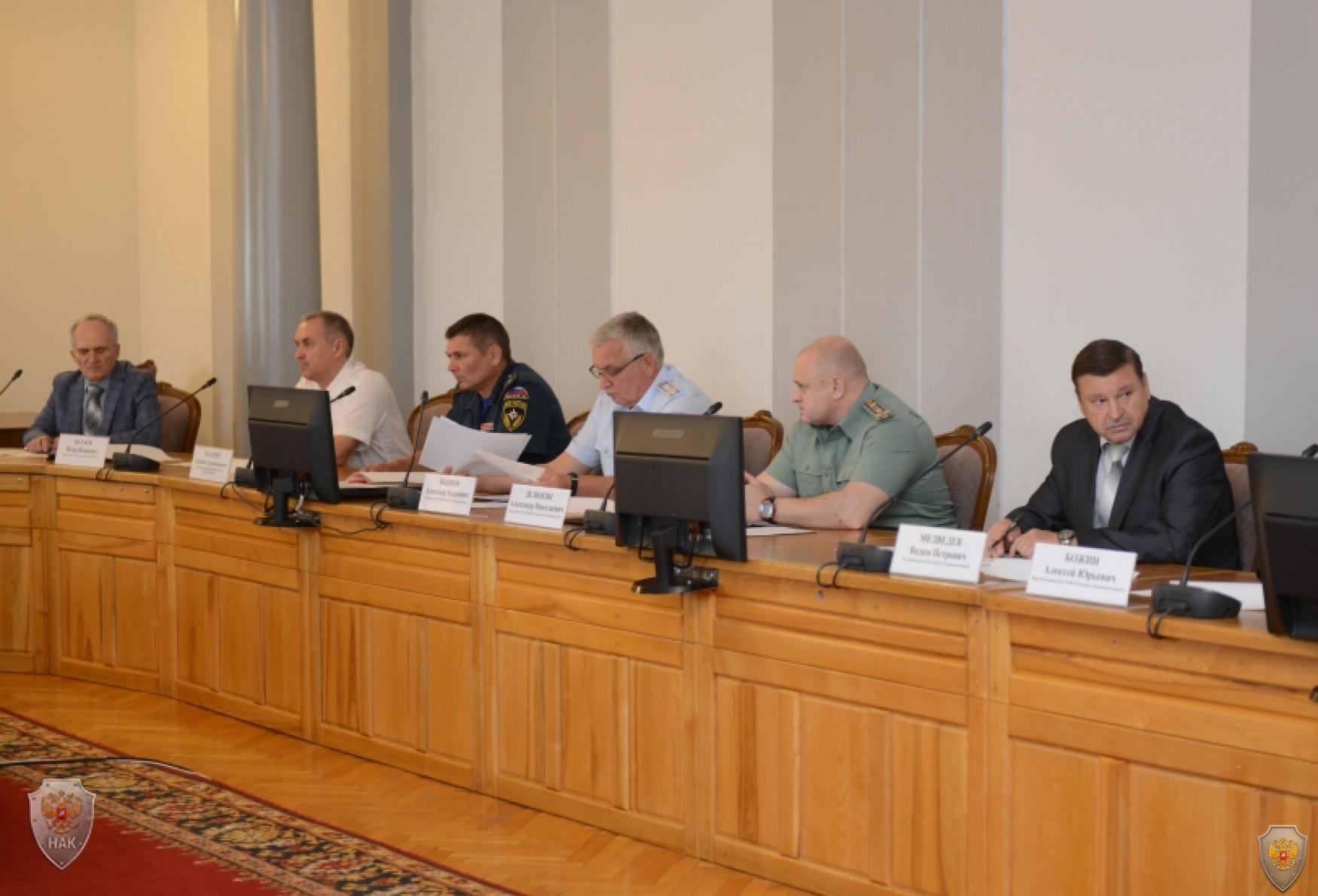 Губернатор Алексей Островский провел очередное заседание Антитеррористической комиссии в Смоленской области
