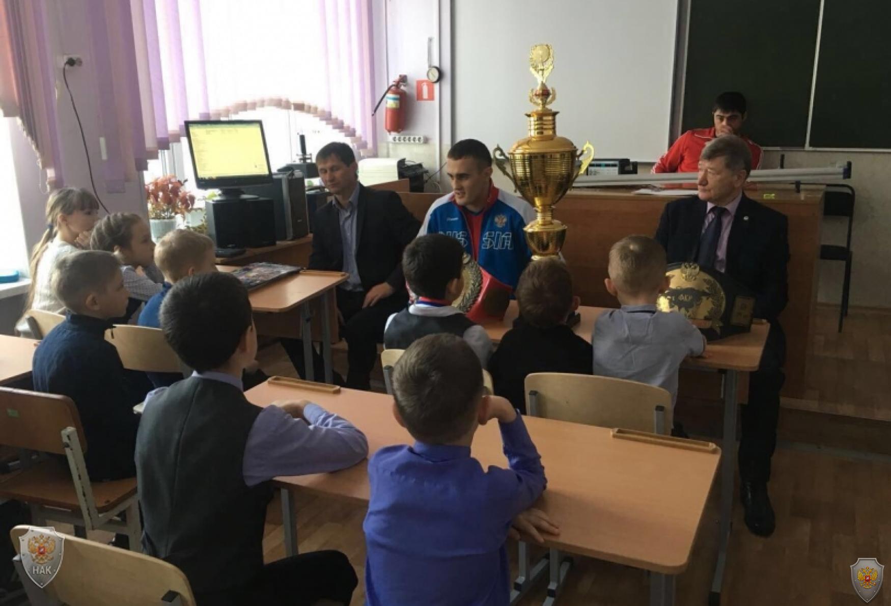 В Дальнереченске провели мастер класс для представителей спортивной молодежи и учащихся учебных заведений
