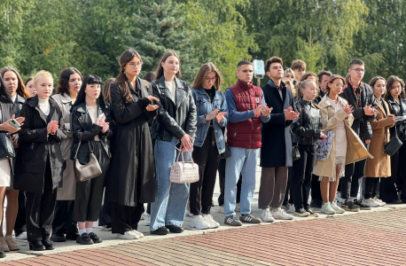 Студенты, преподаватели и сотрудники Башкирской академии государственной службы и управления при Главе Республики Башкортостан.