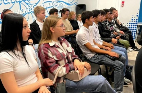 Студенты тюменских вузов встретились с мусульманским богословом