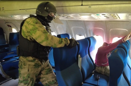 В аэропорту «Толмачёво» проведено антитеррористическое учение «Набат» 