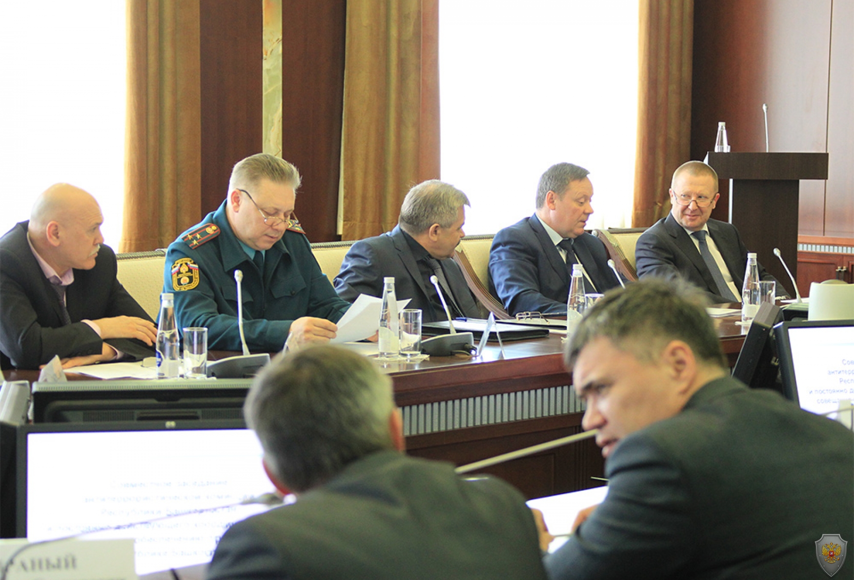 Члены антитеррористической комиссии республики обсуждают доклад министра внутренних дел по Республике Башкортостан Михаила Ивановича Закомалдина