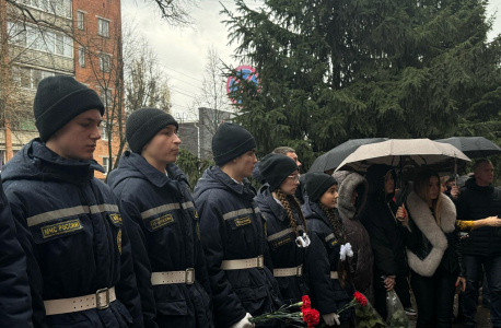 Открытие мемориальной доски в память о кавалере ордена Мужества В.Ю. Солдаткине