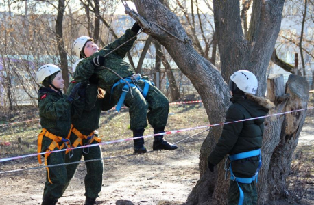 Военно-спортивная игра «Зарница»