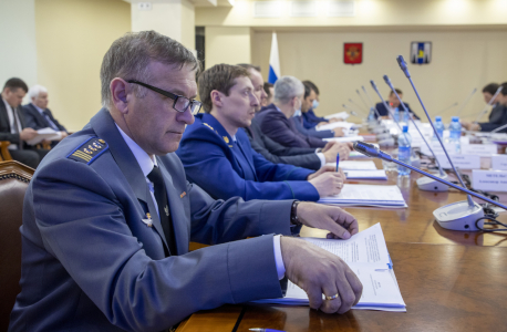 Заседание антитеррористической комиссии проведено в Сахалинской области