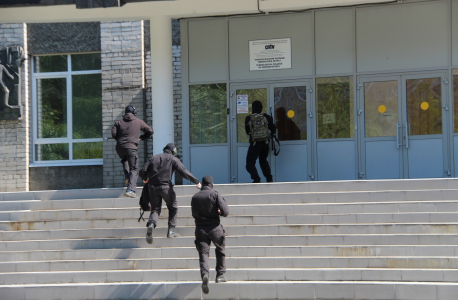 В Архангельске проведено командно-штабное антитеррористическое учение на объекте образования