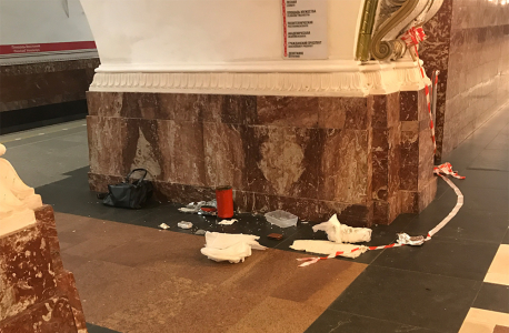 В метро Санкт-Петербурга произошел подрыв неустановленного взрывного устройства, еще одно взрывное устройство обнаружено и обезврежено правоохранительными органами