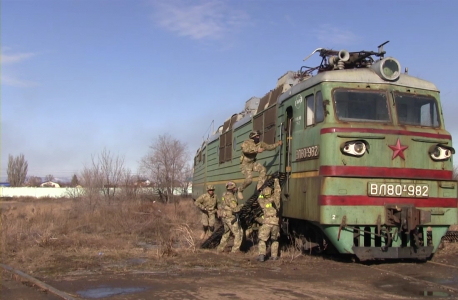 В Саратовской области проведено антитеррористическое командно учение на железнодорожном мосту через Волгу