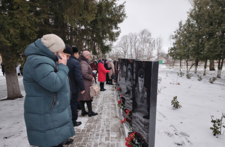 Открытие аллеи памяти Героев в селе Мантурово