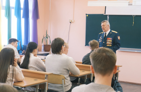 Челябинским школьникам вручили премию Героя России имени Молодова С.Г. 