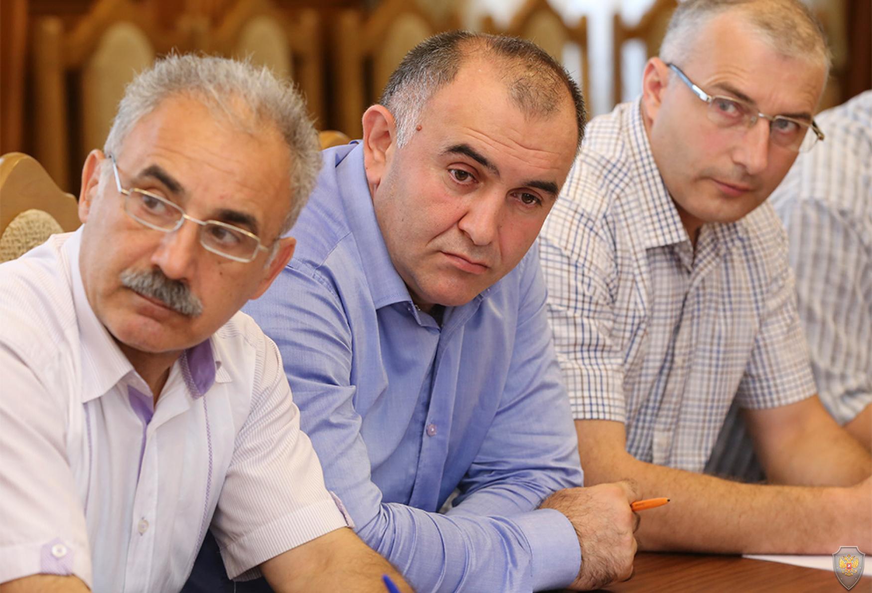 Встреча Рамазана Абдулатипова с членами экспертного совета при Антитеррористической комиссии в РД