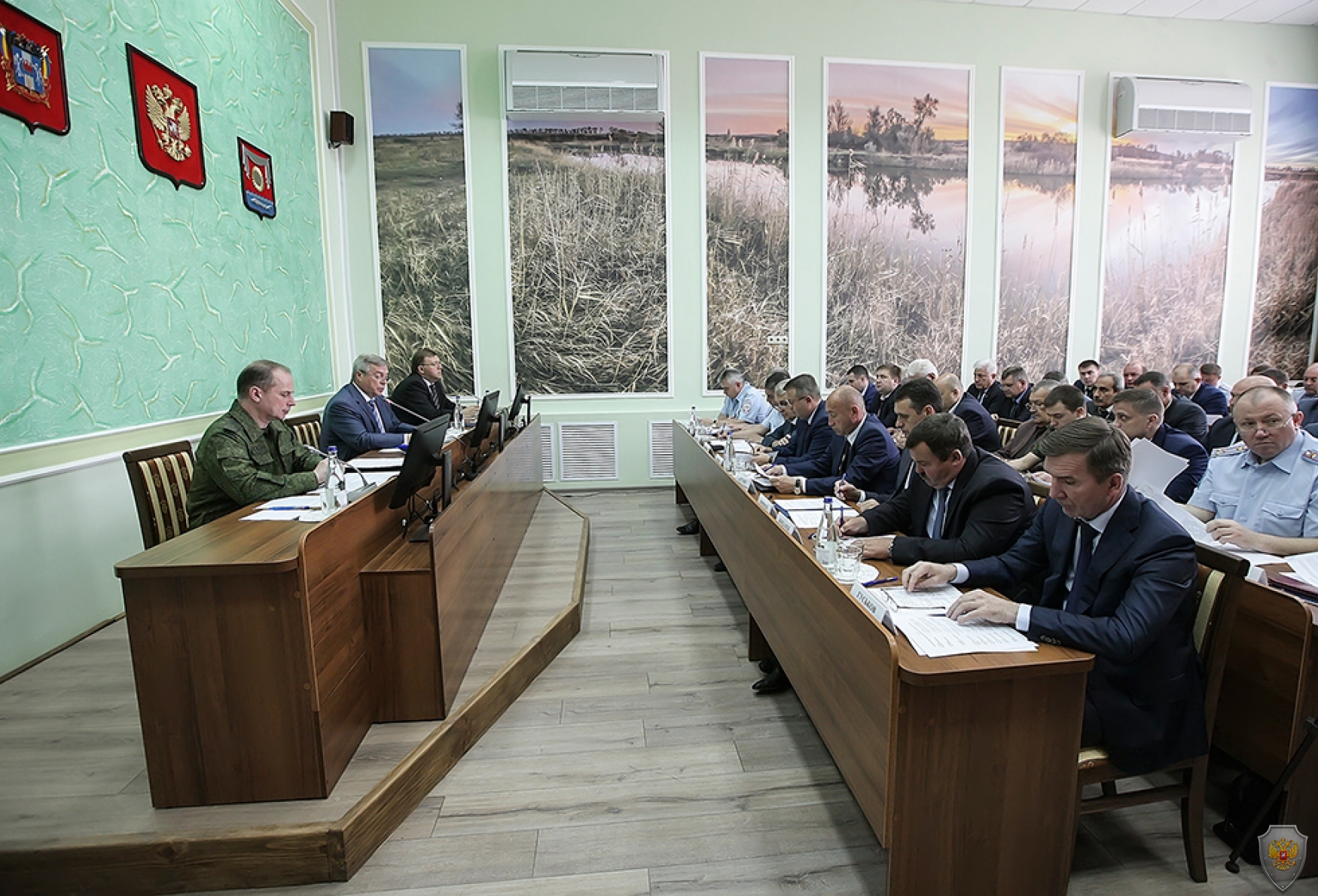 Обсуждение докладов и принятие решения по повестке дня заседания членами АТК и ОШ в Ростовской области.