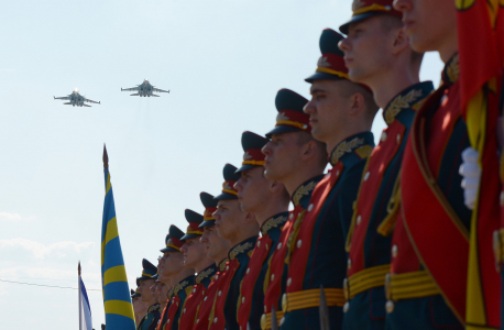 Участвовавший в антитеррористических операциях боевой самолет установлен на Аллее Героев под Воронежем