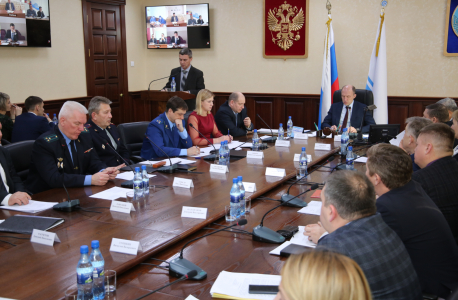 Глава Республики Алтай Олег Хорохордин провел заседание антитеррористической комиссии Республики Алтай