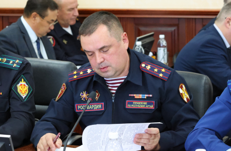 Совместное заседание антитеррористической комиссии и оперативного штаба в Республике Алтай