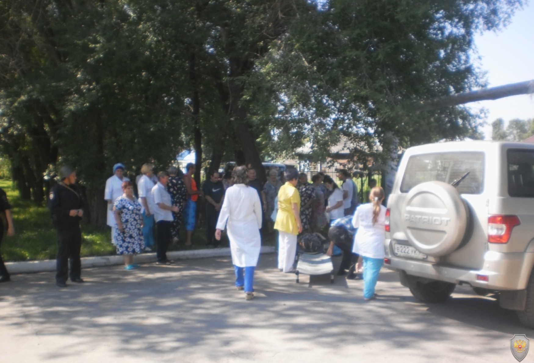 Эвакуация из ЦРБ пациентов и медицинского персонала.