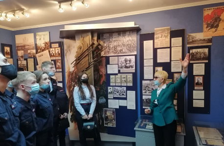 Для кемеровских студентов проведен цикл экскурсий по музеям воинской славы