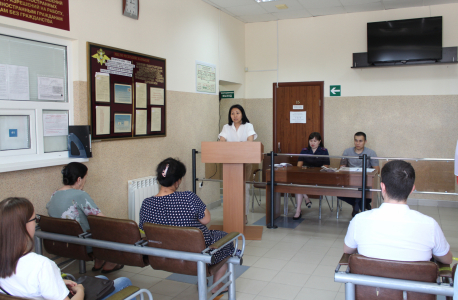 Профилактическая встреча с мигрантами проведена в Республике Калмыкия