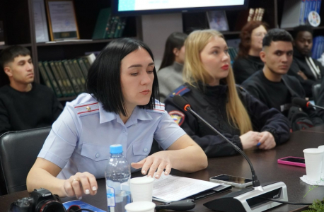 Координационным центром Курганского государственного университета проведена беседа с иностранными студентами 