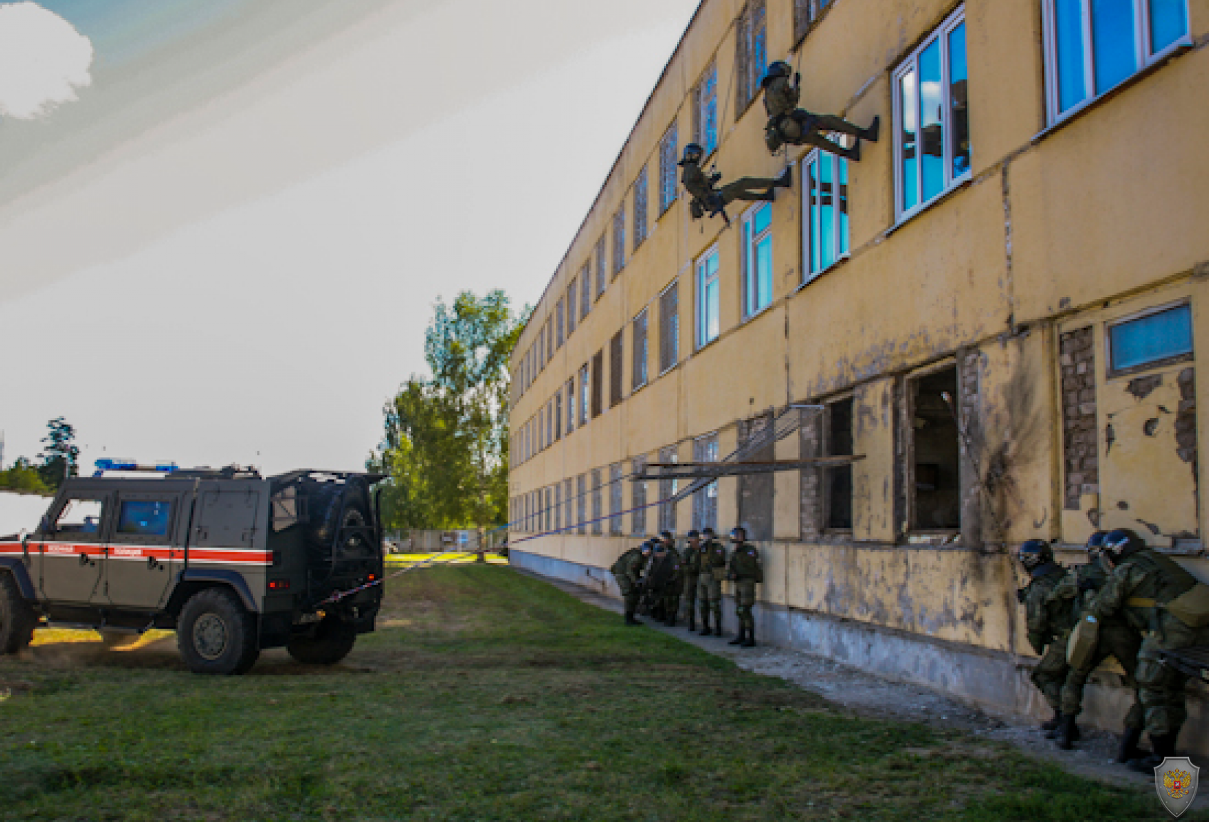 Комплексные тренировки противодействия терроризму провели подразделения военной полиции ЗВО в Нижегородской области