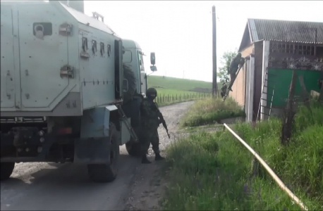 в Ингушетии силами спецназа ФСБ и МВД нейтрализованы пятеро боевиков, трое задержаны, а также уничтожено мощное СВУ