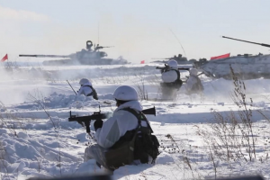 Военнослужащие ЦВО в ходе учения в Сибири предотвратили захват условным противником складов с боеприпасами и ГСМ