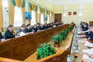 Губернатор Марина Ковтун провела совместное заседание антитеррористической комиссии и оперативного штаба в Мурманской области