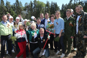 Губернатор Московской области принял участие в акции «Лес Победы» в Красногорском районе