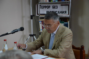 Глава Калмыкии в Ики-Бурульском районе Республики провел выездное заседание Антитеррористической комиссии