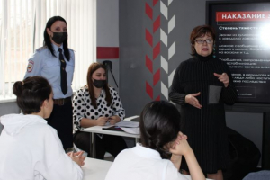 В школах Моздокского района Северной Осетии проходят классные часы с участием инспекторов по делам несовершеннолетних