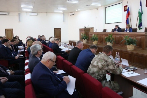 Глава КБР Казбек Коков провел в Баксане выездное совместное заседание Антитеррористической комиссии и Оперативного штаба